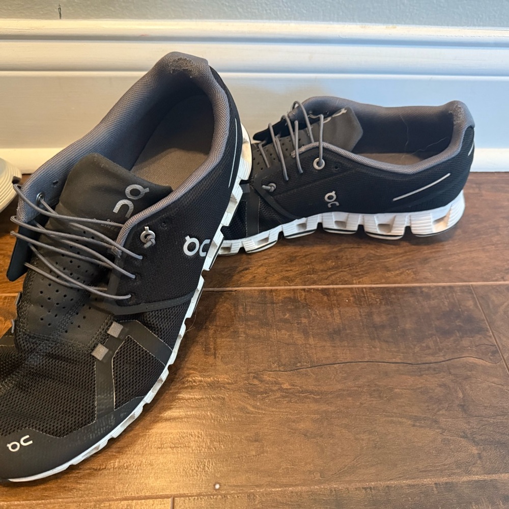 On Running Men's Black Athletic Shoes